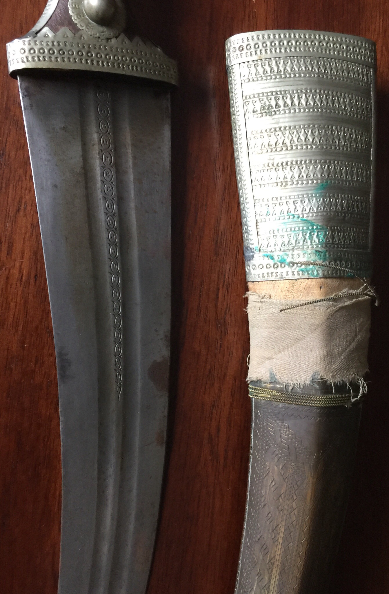 Antique Arab Persian Sword Saber Dagger Jambiya Khanjar Bedwan Engraved Islamic