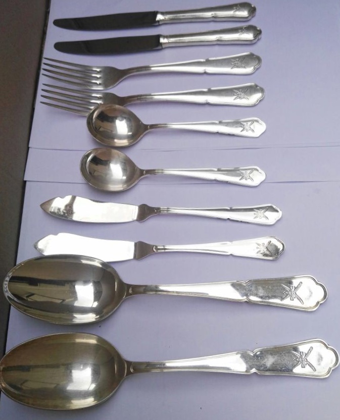 Oman Al Bustan Royal Set of 10 Knifes Forks Spoons Coat of Arms Sultan Qaboos