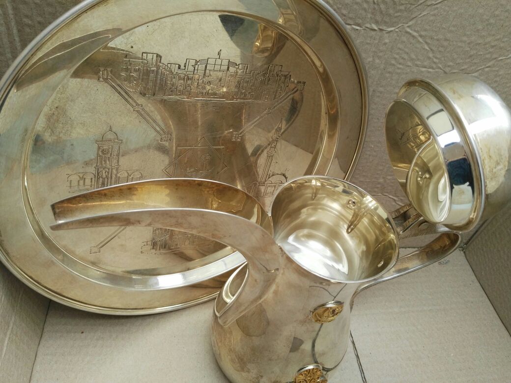 Vintage Qatar Doha Silver Coffee Pot & Tray Dallah Engraved Emir Khalifa 1832 grams 