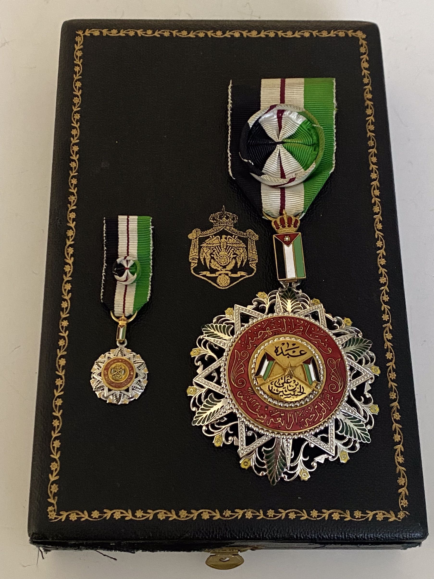 1917 Kingdom of Jordan the Supreme Order of Renaissance 4th Class Medal Badge   Sheriff Hussein bin Ali
