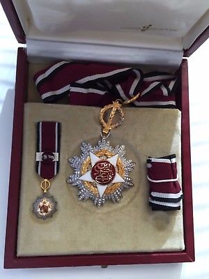 Jordan Order Independence Neck Badge Medal Hussein Bin Set in Box Nichan Wissam