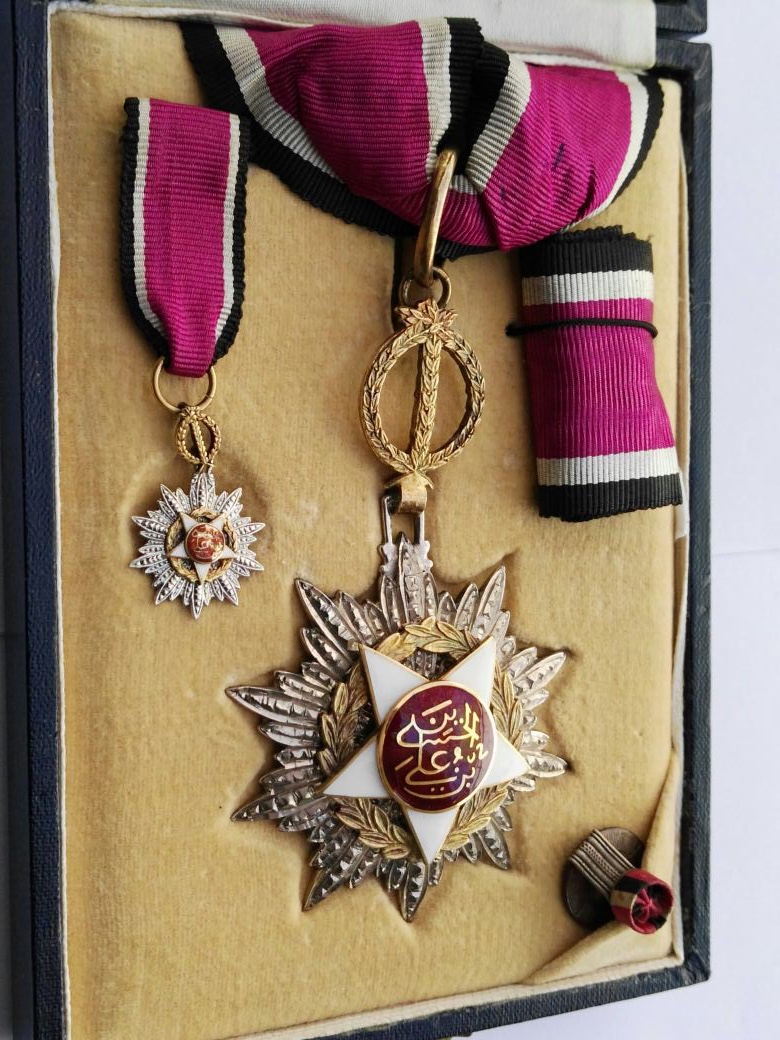 Jordan Order Independence Neck Badge Medal Hussein Bin Set in Box Nichan Wissam