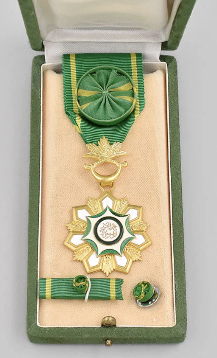 Saudi Arabia Order of Merit King Abdulaziz Bin Saud Set Chest Badge Medal Nichan