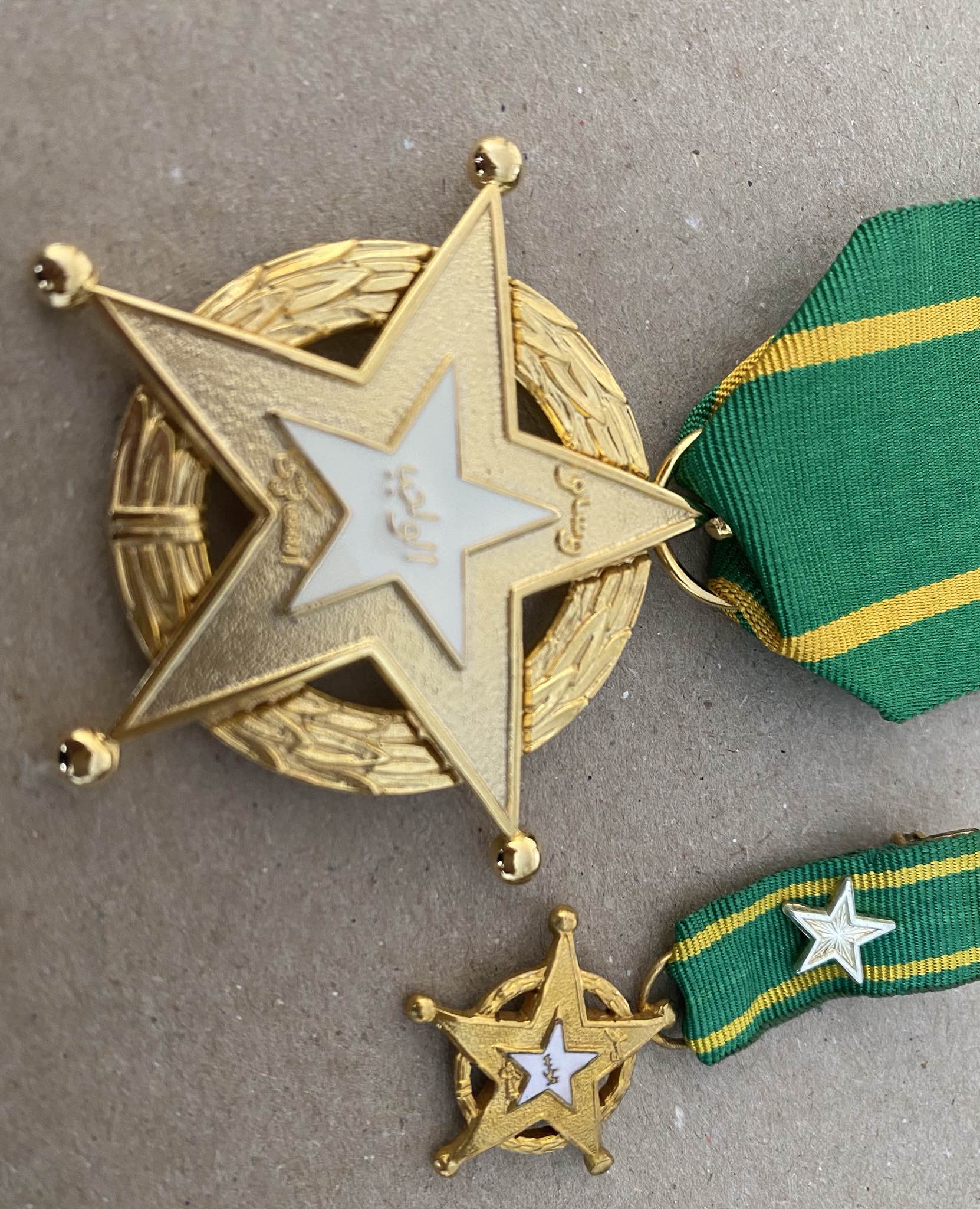 1962 Kuwait Order of Military Duty Chest Bage (Set of 2 Medals) 2nd Class Nichan الكويت وسام الواجب العسكري