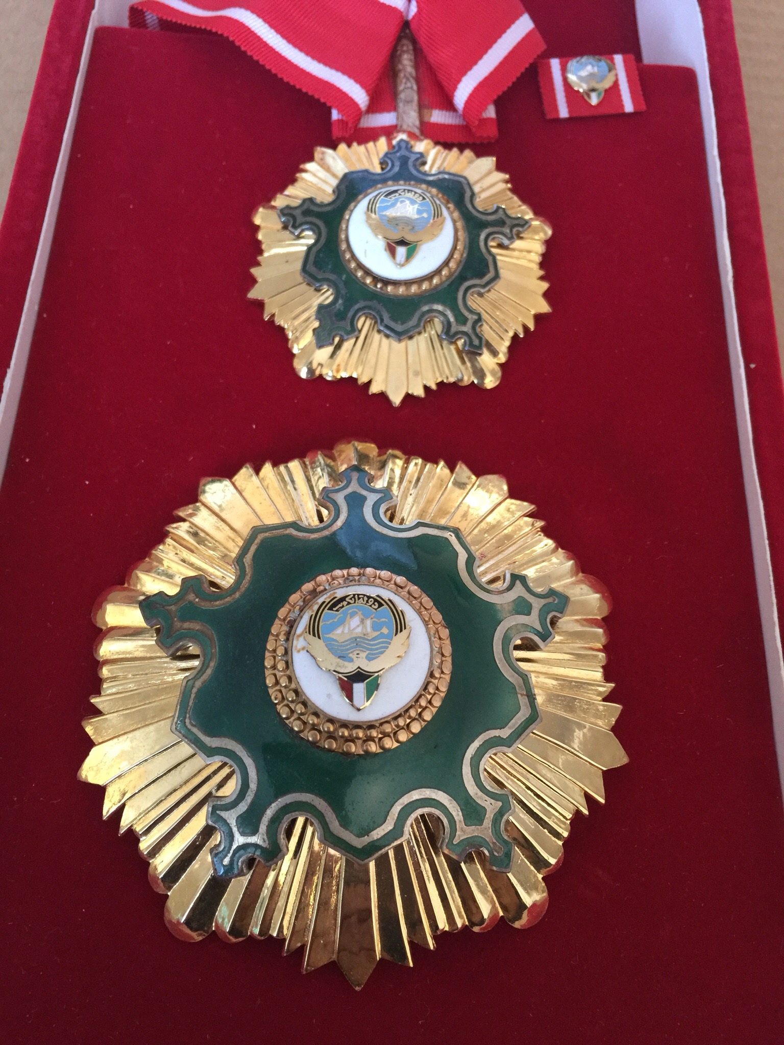 1974 Kuwait Order of Al Kuwait 1st Class Complete Set Order Badge Nichan وسام الكويت درجة اولى ذو الرصيعة