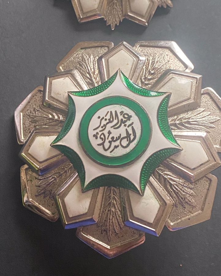 Saudi Arabia Order of Merit King Abdulaziz Bin Saud Set Neck Badge Breast Star Medal