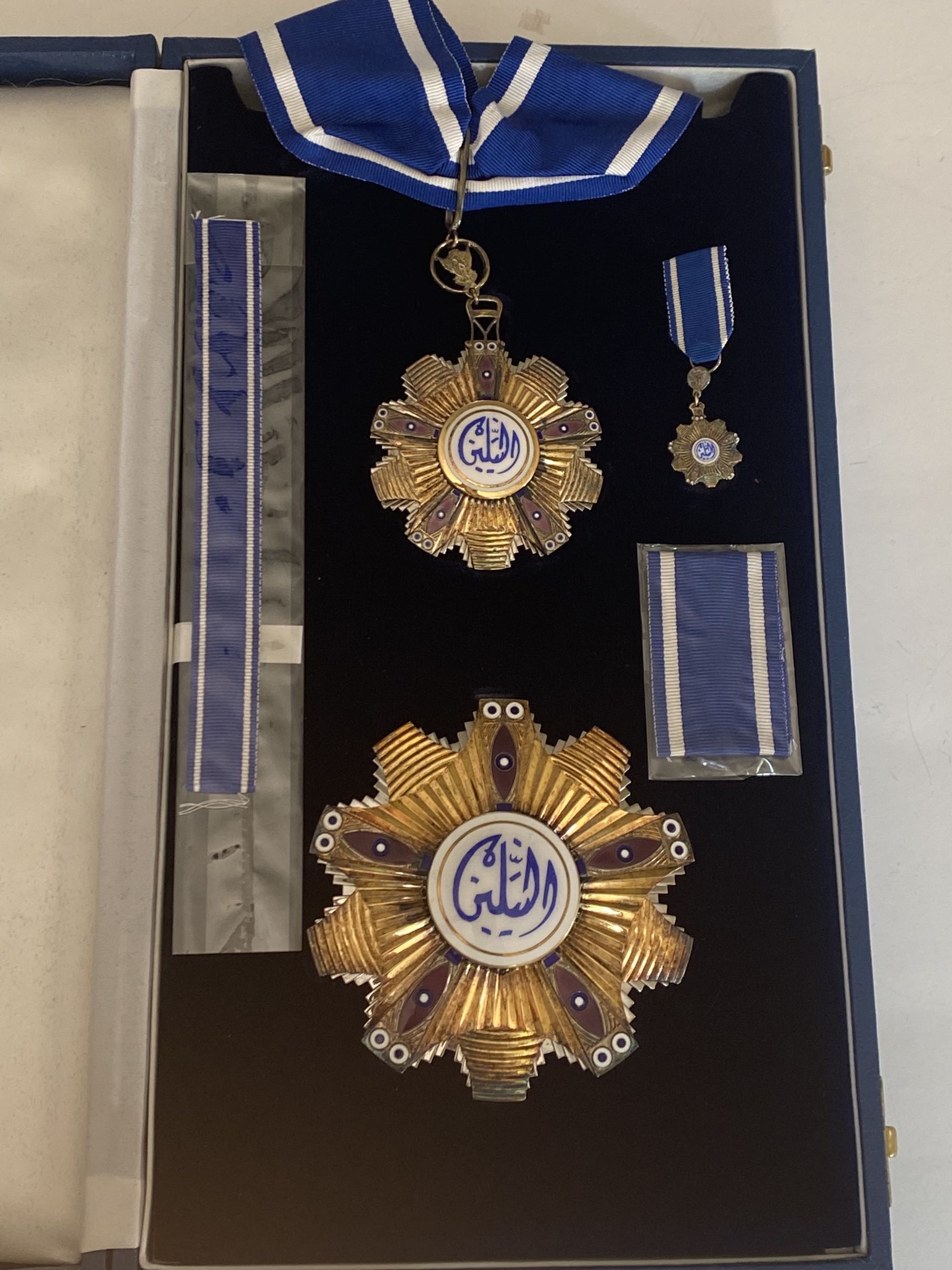 Arab Republic (Sudan) Order of the Two Niles  Grand Commander Medal Badge  2nd Class وسام النيلين  الجمهورية السودان