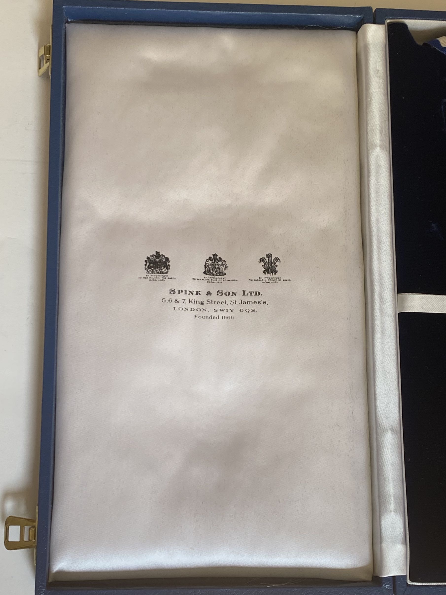 Arab Republic (Sudan) Order of the Two Niles  Grand Commander Medal Badge  2nd Class وسام النيلين  الجمهورية السودان